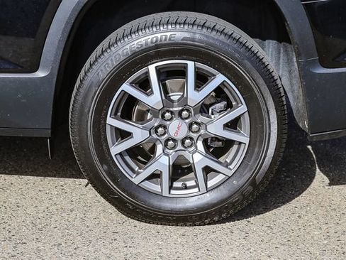 Used 2020 GMC Acadia SLE FWD image 12