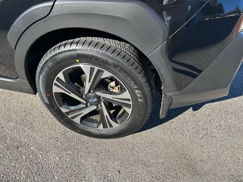 Used 2024 Subaru Crosstrek 2.0i Premium image 9