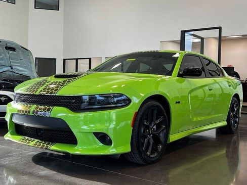 Used 2023 Dodge Charger R/T w/ Plus Group RWD image 2