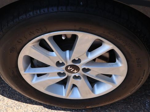 Used 2016 Kia Optima LX FWD image 23