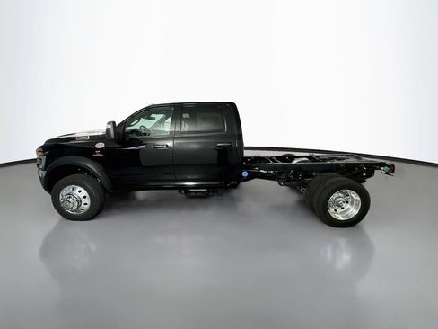 New 2026 RAM 5500 Tradesman w/ Chrome Appearance Group AWD/4WD image 4
