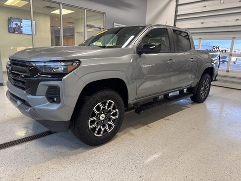 Used 2024 Chevrolet Colorado Z71 image 4