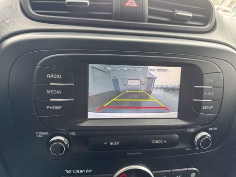 Used 2017 Kia Soul + image 29