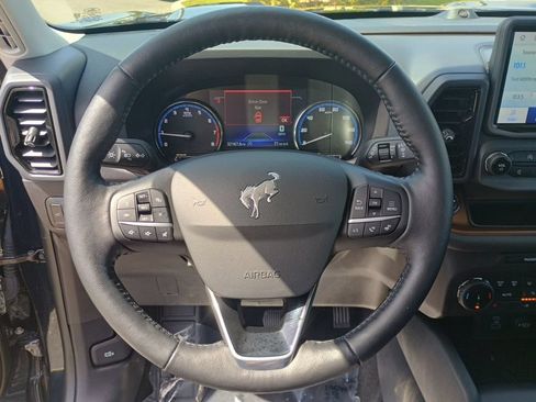 Used 2022 Ford Bronco Sport Outer Banks w/ Tech Package AWD/4WD image 26