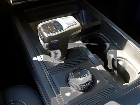 New 2026 GMC Hummer EV 4x4 Crew Cab image 16