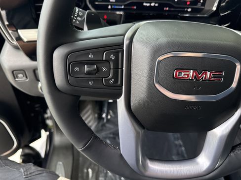 Used 2025 GMC Sierra 1500 SLT w/ SLT Premium Package RWD image 18