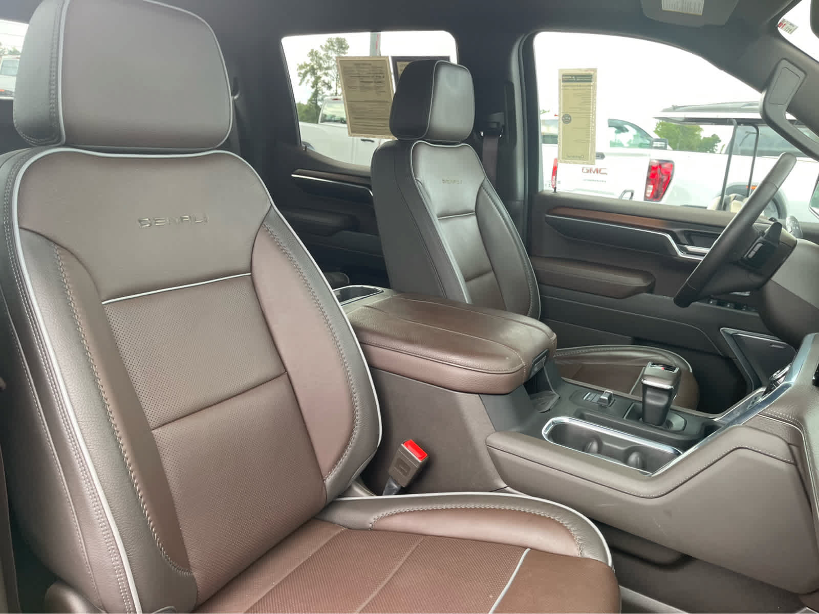Used 2024 GMC Sierra 1500 Denali AWD/4WD image 26