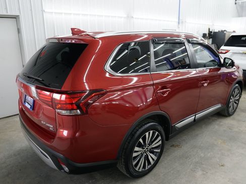 Used 2019 Mitsubishi Outlander SEL AWD/4WD image 16