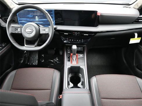Used 2026 Nissan Kicks SR image 9