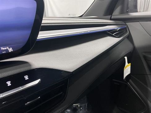 New 2025 Buick Enclave Sport Touring w/ Super Cruise Package image 27