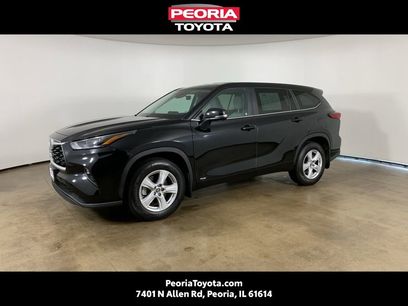 Used 2023 Toyota Highlander LE