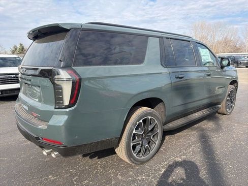 New 2026 Chevrolet Suburban RST w/ Comfort Package AWD/4WD image 3