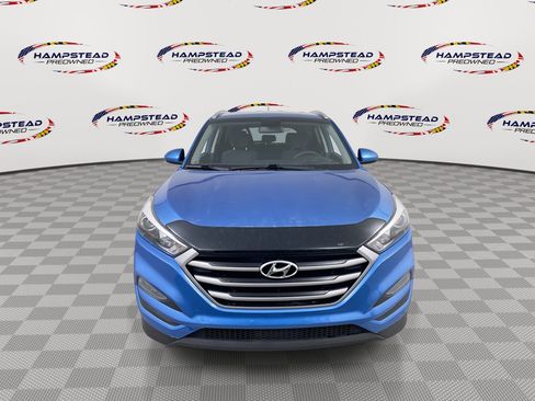 Used 2017 Hyundai Tucson SE AWD/4WD image 3