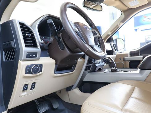 Used 2020 Ford F150 Lariat w/ Equipment Group 502A Luxury AWD/4WD image 40