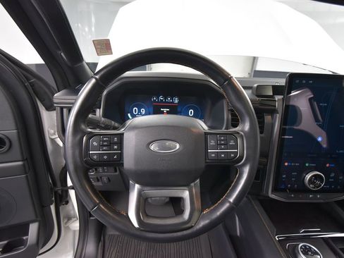Used 2024 Ford Expedition Platinum AWD/4WD image 25