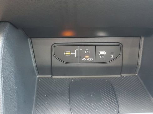 Certified 2026 Kia Sportage SX FWD image 32