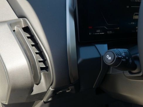 Used 2025 BMW X3 xDrive30i w/ Convenience Package image 11