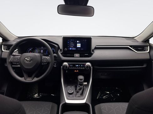 Used 2025 Toyota RAV4 XLE AWD/4WD image 14