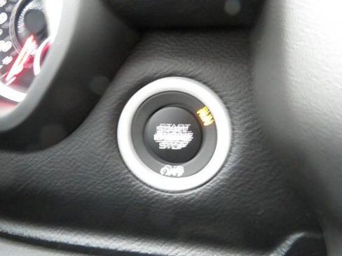 Used 2026 RAM 1500 Laramie w/ Off Road Group image 25