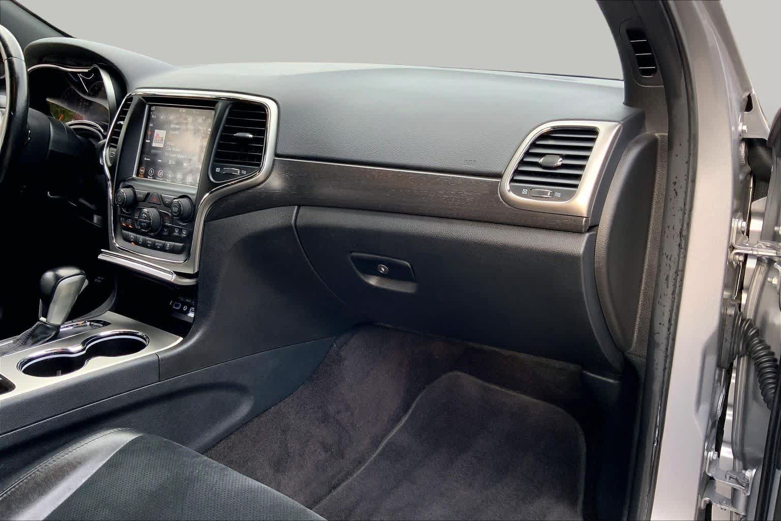 Used 2018 Jeep Grand Cherokee Altitude RWD image 19