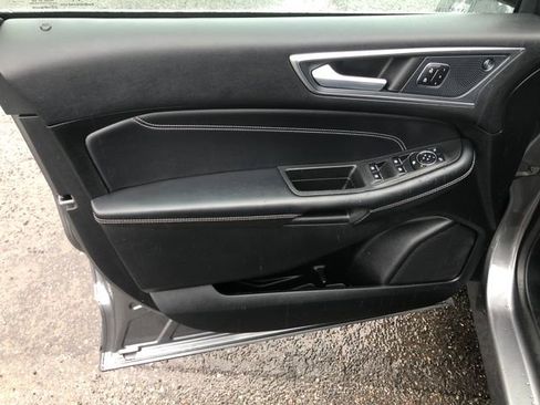 Certified 2024 Ford Edge Titanium image 10