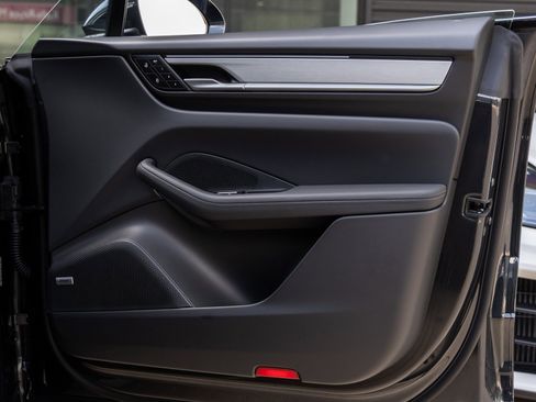 New 2025 Porsche Macan 4S Electric image 43