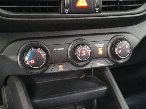 Used 2022 Kia Forte LXS w/ LXS Technology Package image 28