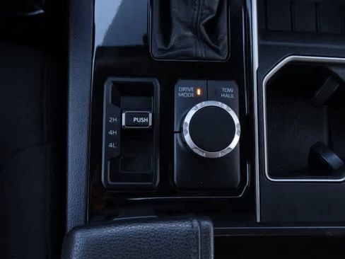 Used 2022 Toyota Tundra SR5 image 34