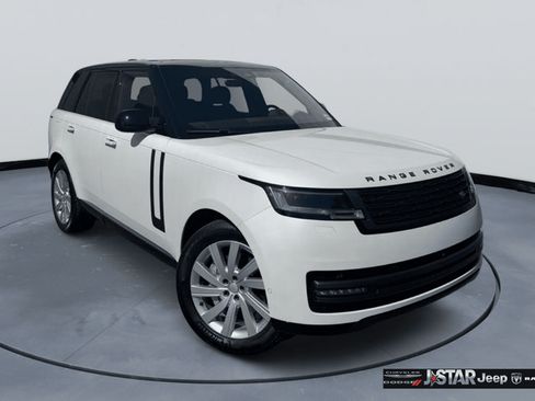 Used 2024 Land Rover Range Rover SE AWD/4WD image 3