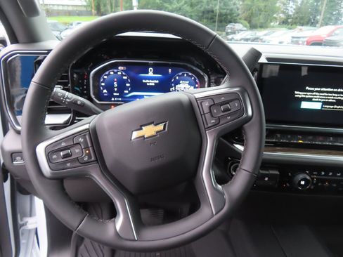 New 2026 Chevrolet Silverado 3500 LT w/ All Star Edition image 15