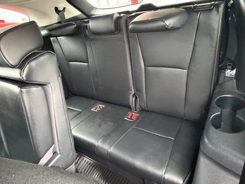 Used 2023 Toyota Highlander XLE AWD/4WD image 48