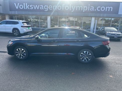 Used 2023 Volkswagen Jetta S image 5