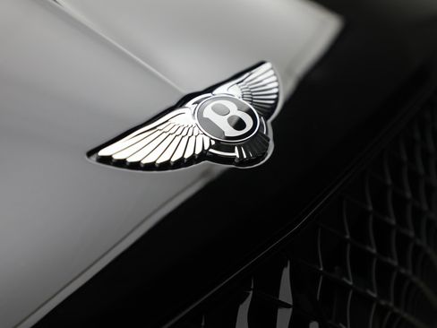 New 2025 Bentley Bentayga image 14