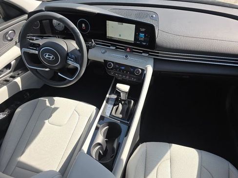 New 2026 Hyundai Elantra Limited FWD image 23