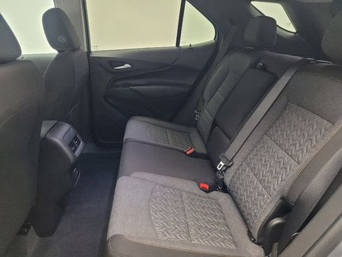 Used 2024 Chevrolet Equinox LT FWD image 18