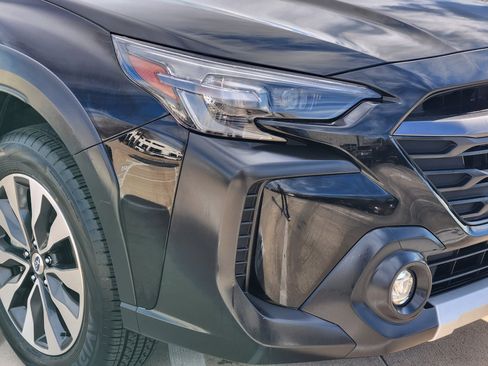 Used 2025 Subaru Outback Touring XT image 5