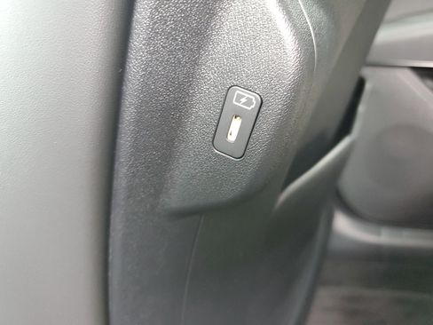 New 2025 Kia Niro SX Touring image 17