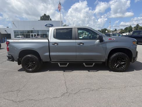 Used 2020 Chevrolet Silverado 1500 Custom Trail Boss w/ Custom Convenience Package AWD/4WD image 2