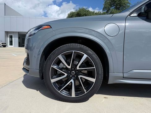 Certified 2023 Volvo XC90 T8 Ultimate w/ Lounge Package AWD/4WD image 10