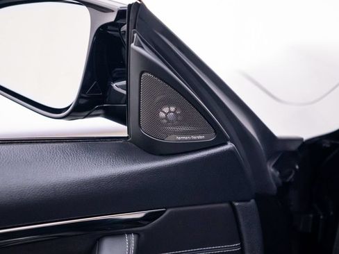 Used 2018 BMW M4 Convertible RWD image 14