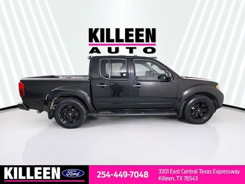 Used 2020 Nissan Frontier SV w/ Midnight Edition Floor Mats image 9