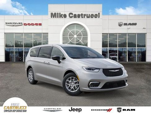 New 2026 Chrysler Pacifica Select image 1
