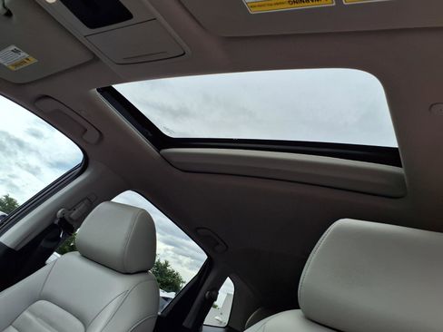 Used 2024 Honda CR-V EX-L image 5