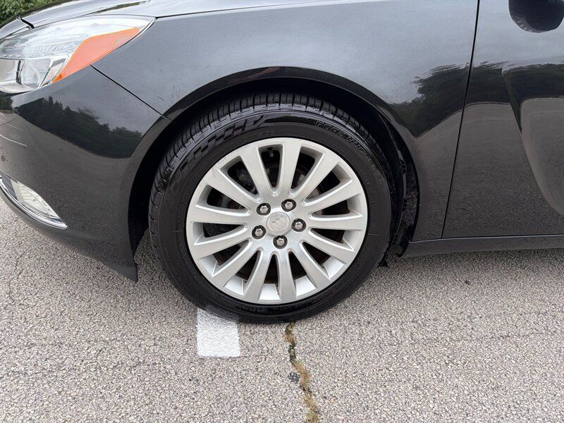 Used 2012 Buick Regal Leather FWD image 28