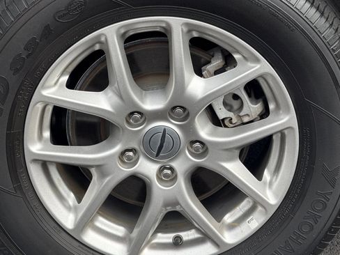 Used 2024 Chrysler Pacifica Touring-L FWD image 27