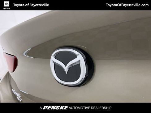 Used 2025 MAZDA MAZDA3 s image 10