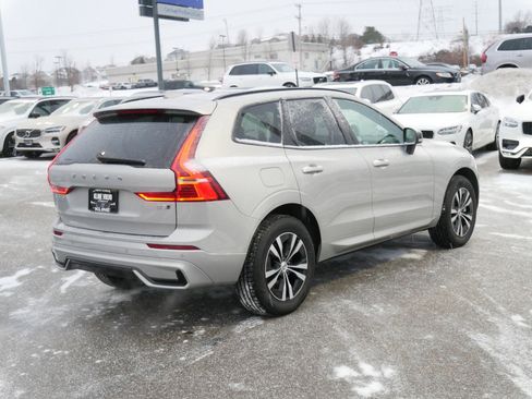 Certified 2025 Volvo XC60 B5 Core image 7