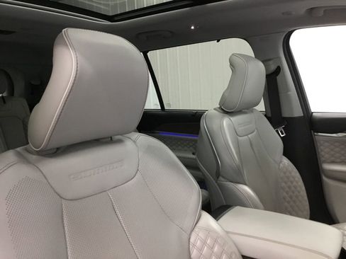 Used 2021 Jeep Grand Cherokee L Summit w/ Advanced Protech Group IV AWD/4WD image 31