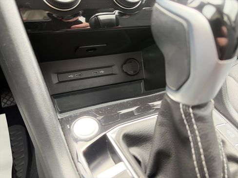 Certified 2024 Volkswagen Taos SE AWD/4WD image 22