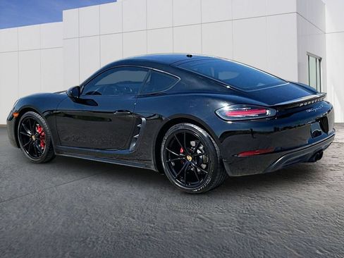 Used 2018 Porsche 718 Cayman S RWD image 3